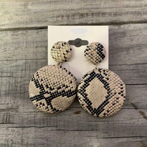 Women's snake print double circle earrings